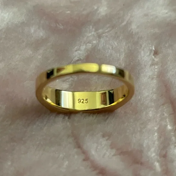 GORJANA
Engravable Bespoke Wilder Tag Ring - Picture 4 of 5